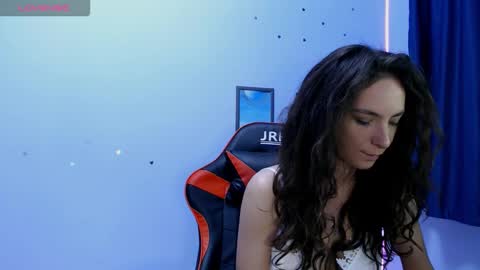 bellaqueen0701 online show from September 19, 3:56 pm