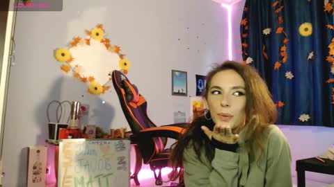 bellaqueen0701 online show from September 26, 5:44 am