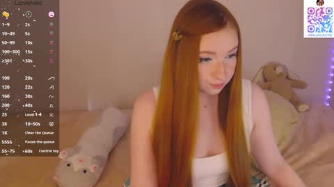 Snapshot of bellaqueenss chatting on October 19, 10:05 am Bella online show from October 19, 10:05 am