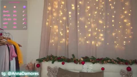 Anna  u can call me Ana de Armas online show from December 13, 7:53 pm