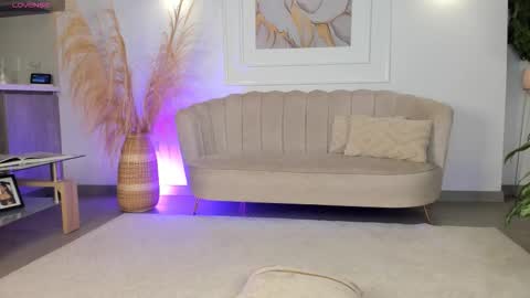 Snapshot of bellarossii chatting on October 29, 1:08 am CALL ME BELLA online show from October 29, 1:08 am