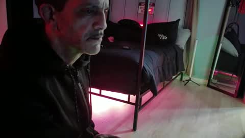 Bellaskeykeeper online show from March 26, 3:23 am