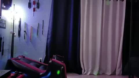 Bellaskeykeeper online show from March 30, 7:42 am