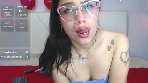 bellastonee1 online show from December 12, 5:31 am