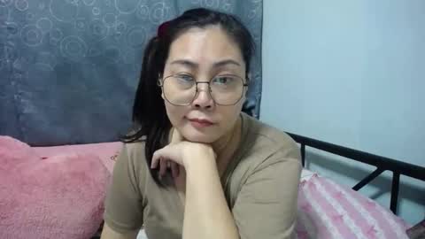 Bella online show from October 4, 8:29 pm