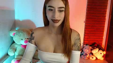 belle_ragazee online show from May 5, 6:54 am