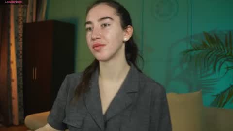 Snapshot of belle_via chatting on June 21, 10:29 am Bella online show from June 21, 10:29 am