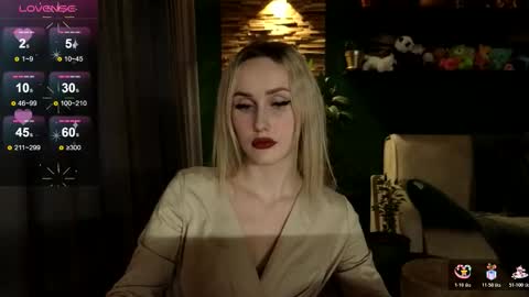 Belle online show from October 27, 3:49 pm