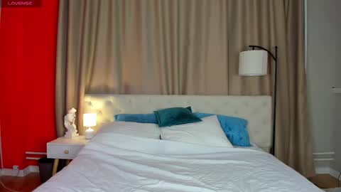 Belle online show from October 10, 9:30 am