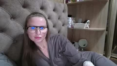 Amelia online show from September 8, 5:12 pm