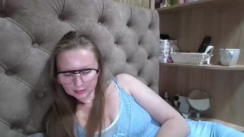 Amelia online show from September 12, 5:24 pm