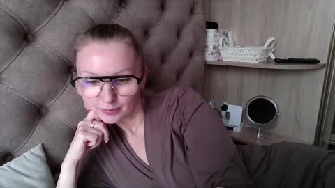 Amelia online show from September 15, 10:37 am