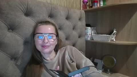 Amelia online show from October 24, 3:41 pm