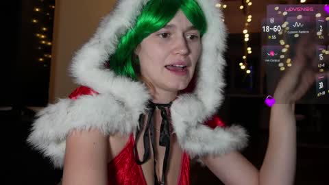 Snapshot of bellebabyboo chatting on December 16, 12:06 pm BELLE online show from December 16, 12:06 pm