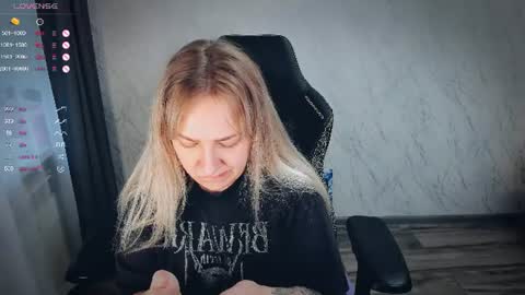 Your Annabelle Wolf  online show from June 14, 6:10 pm