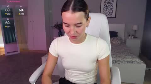 Bella online show from October 10, 1:15 am