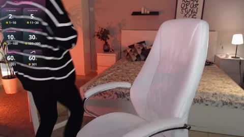 Bella online show from October 21, 1:06 am