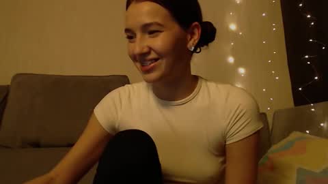 Bella online show from March 11, 7:31 pm