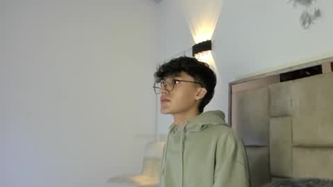 Snapshot of bellmontneon chatting on October 13, 11:32 am Neon online show from October 13, 11:32 am