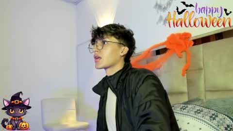 Snapshot of bellmontneon chatting on October 27, 11:36 am Neon online show from October 27, 11:36 am