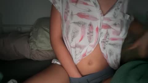 Snapshot of bellybabydoll chatting on January 16, 9:13 am bellybabydoll online show from January 16, 9:13 am