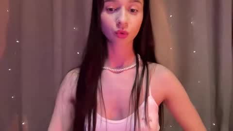 Snapshot of beloved_lucy chatting on May 9, 6:35 pm beloved_lucy online show from May 9, 6:35 pm