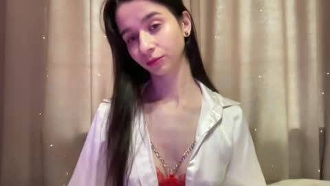 Snapshot of beloved_lucy chatting on May 17, 1:51 pm beloved_lucy online show from May 17, 1:51 pm