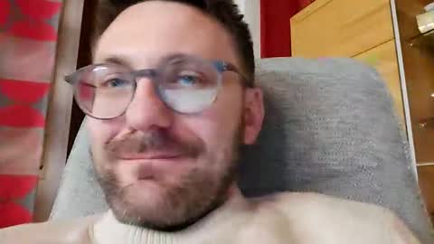 ben00189 online show from October 17, 8:44 pm