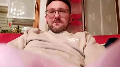 ben00189 online show from February 13, 9:22 pm