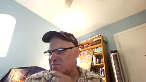 Snapshot of bendavewill chatting on July 10, 6:07 am Bendavewill online show from July 10, 6:07 am
