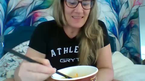 Becky online show from December 9, 4:58 pm