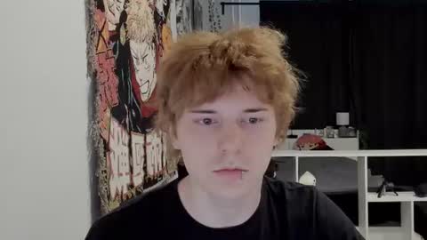 Snapshot of benjamin_boo chatting on June 16, 8:28 am Benji online show from June 16, 8:28 am