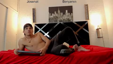 Snapshot of benjamin_more24 chatting on February 13, 3:57 am benjamin more24 online show from February 13, 3:57 am