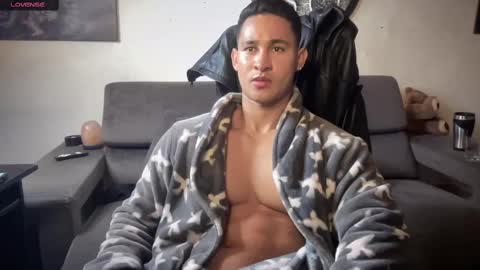 benjamincooperk online show from October 18, 9:54 am