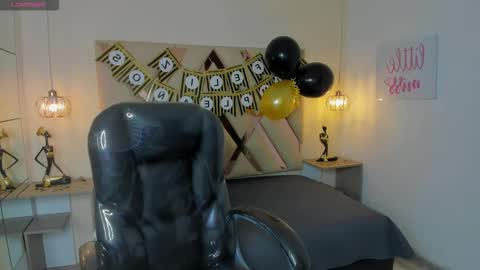 Snapshot of benjamintwink1 chatting on October 18, 6:19 pm BENJAMIN online show from October 18, 6:19 pm