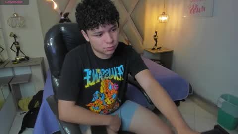 Snapshot of benjamintwink1 chatting on October 29, 9:16 pm BENJAMIN online show from October 29, 9:16 pm