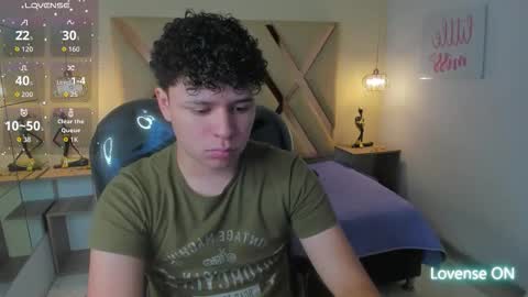 Snapshot of benjamintwink1 chatting on November 11, 8:09 pm BENJAMIN online show from November 11, 8:09 pm