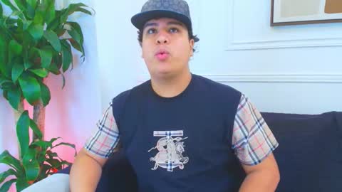 bennett_alejoo online show from January 13, 6:35 pm