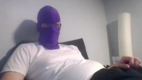 bennybueno online show from April 12, 3:11 am