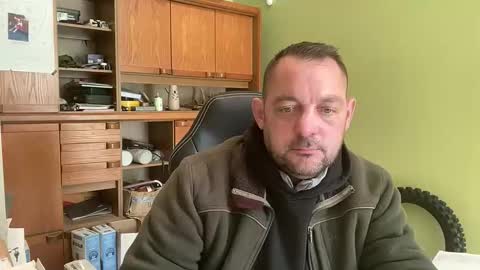 benochau online show from March 26, 1:49 pm