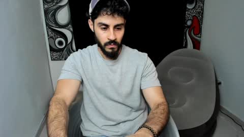 Snapshot of benpatrick69 chatting on December 11, 1:15 am ben online show from December 11, 1:15 am