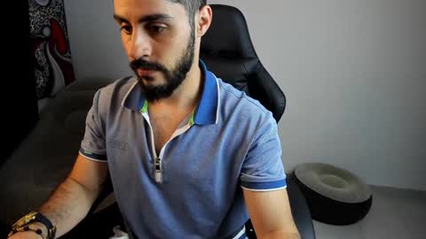 Snapshot of benpatrick69 chatting on January 23, 1:19 am ben online show from January 23, 1:19 am