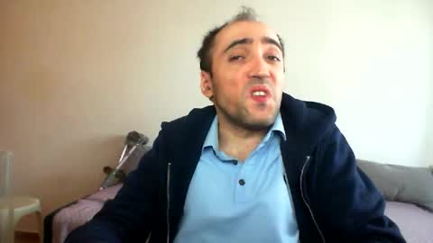 bentish online show from February 1, 9:19 am