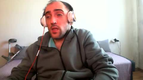 bentish online show from February 5, 10:09 am