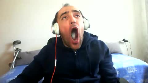 bentish online show from March 30, 9:32 am