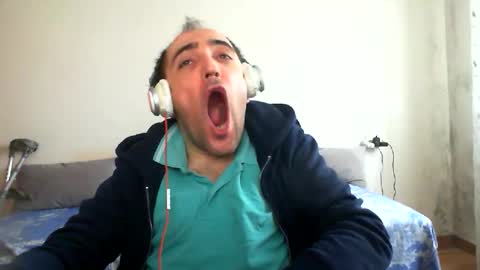 bentish online show from April 11, 7:45 am