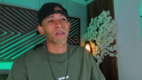 bento_fox online show from September 20, 4:02 am