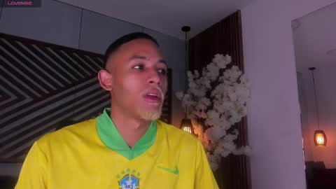 bento_fox online show from December 21, 3:35 am