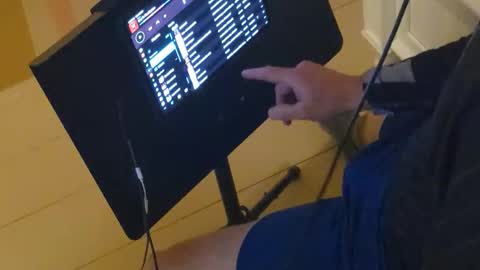 Snapshot of bentpilot chatting on March 12, 10:54 am bentpilot online show from March 12, 10:54 am