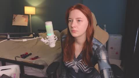 Snapshot of benty_bunny chatting on October 31, 10:16 am Alice online show from October 31, 10:16 am